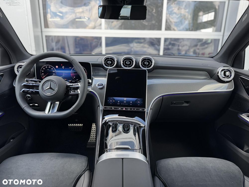 Mercedes-Benz GLC 220 d 4Matic 9G-TRONIC AMG Line Advanced - 16