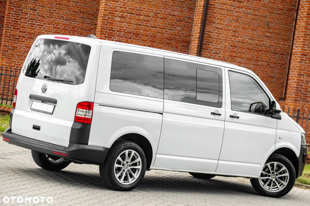 Volkswagen Caravelle - 4