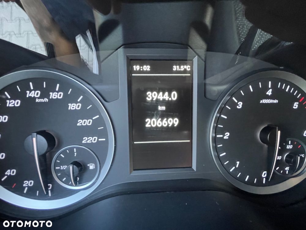Mercedes-Benz Vito - 12