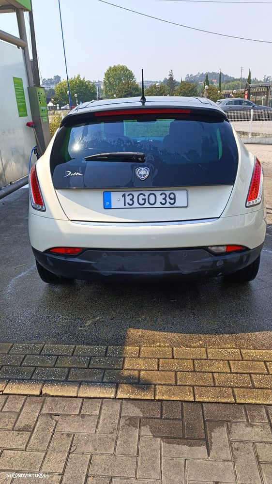 Lancia Delta 1.6 M-Jet Oro - 3