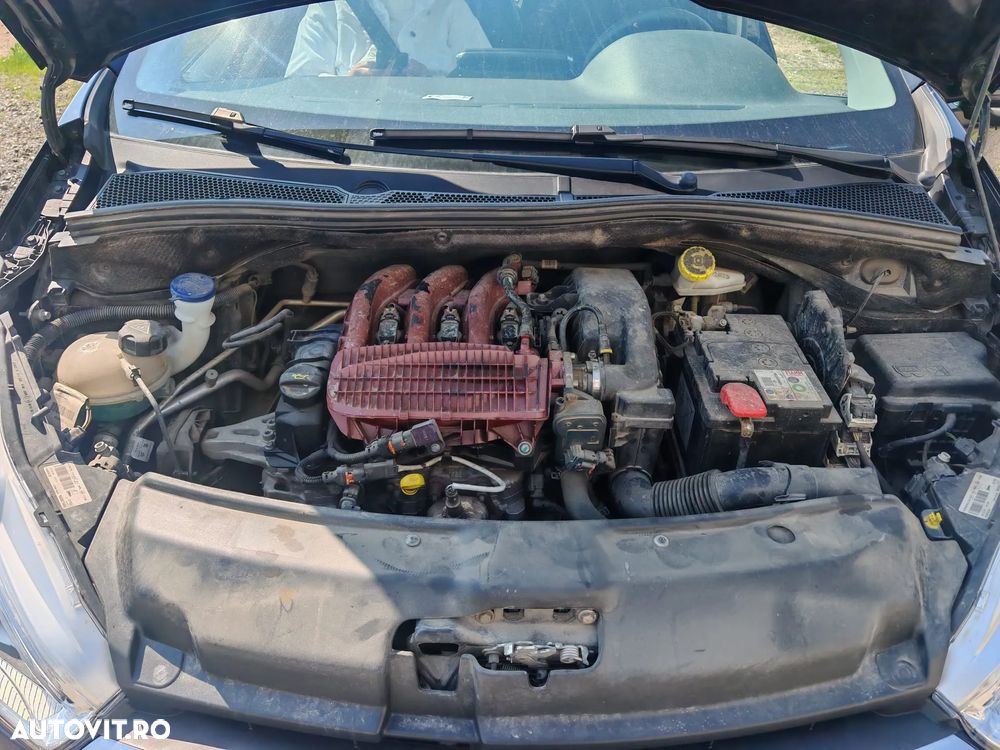 Peugeot 208 1.2 L PureTech Active - 17