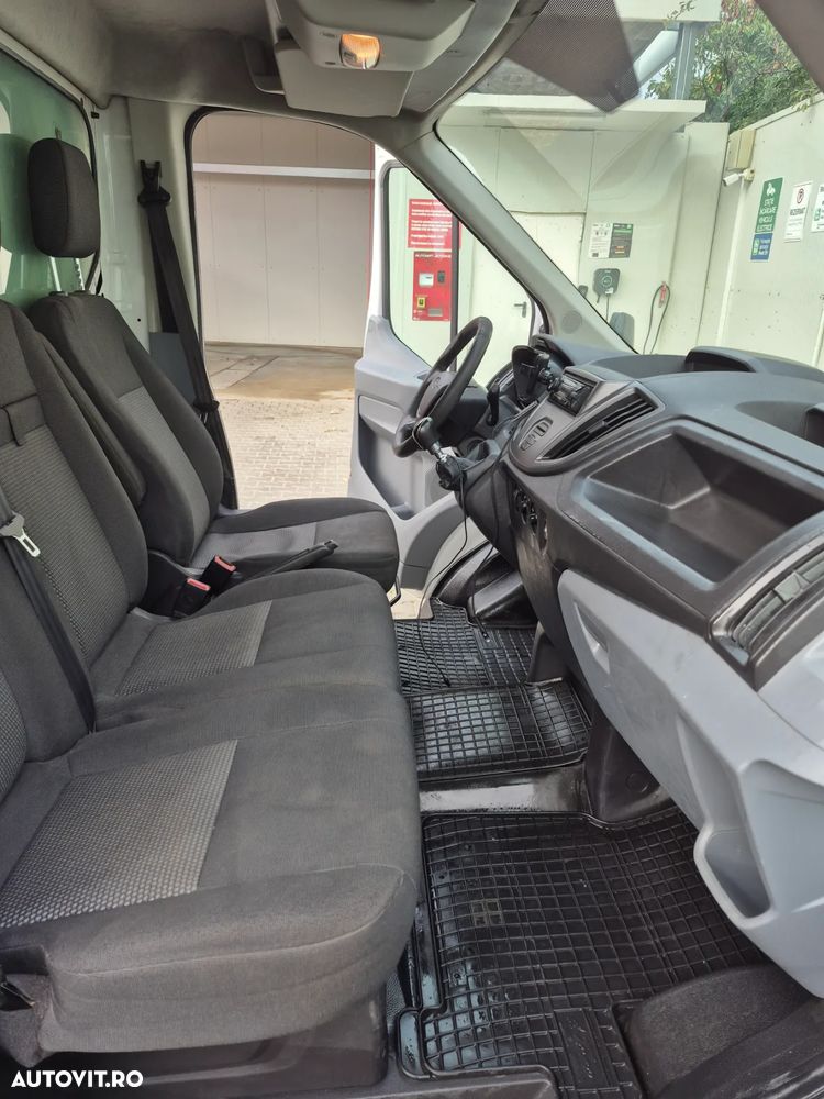 Ford Transit - 32