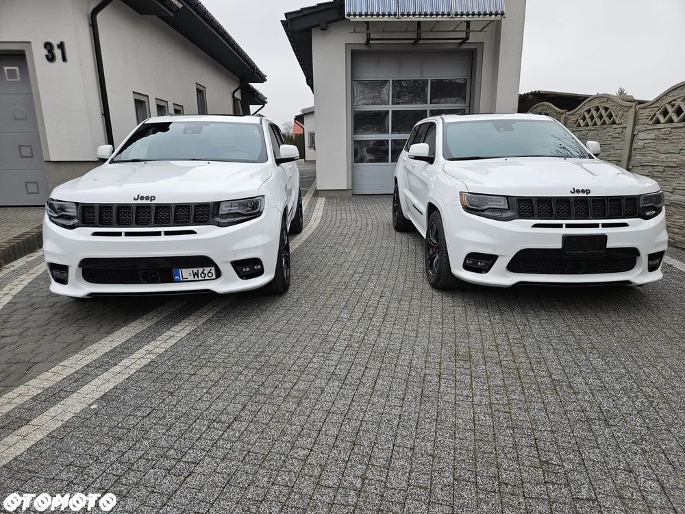 Jeep Grand Cherokee Gr 6.4 V8 SRT8 - 24