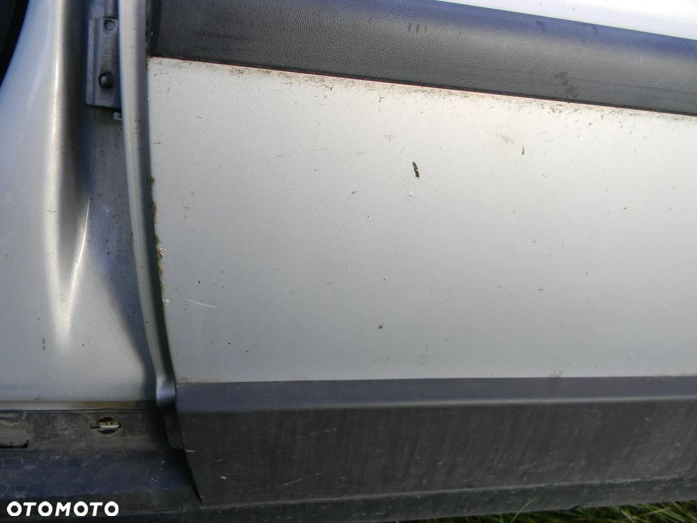 drzwi lewe prawe tył przód VW PASSAT B5 sedan LB7Z - 8