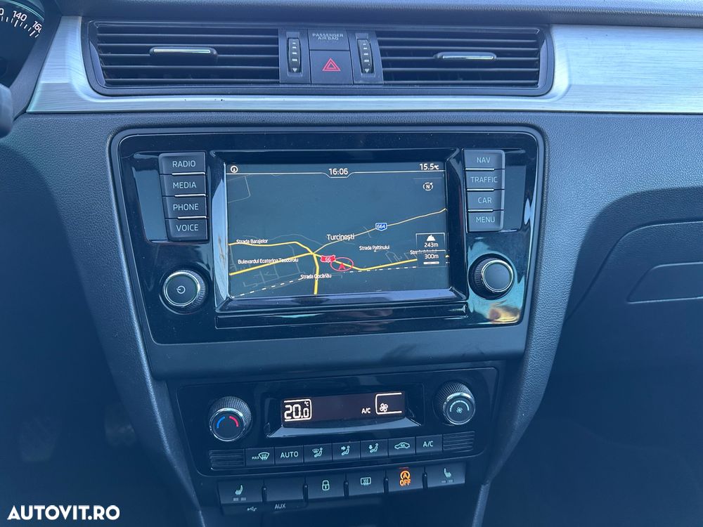 Skoda RAPID Spaceback 1.2 TSI Ambition - 9