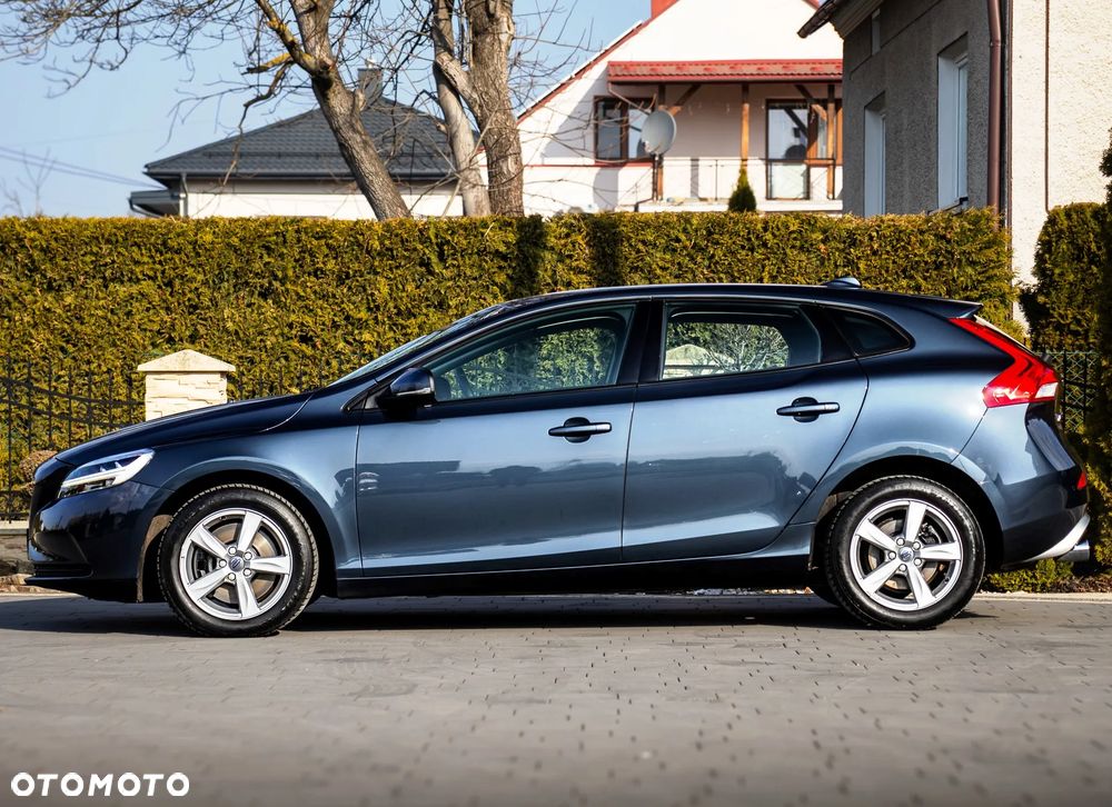 Volvo V40 T2 Drive-E Momentum - 10