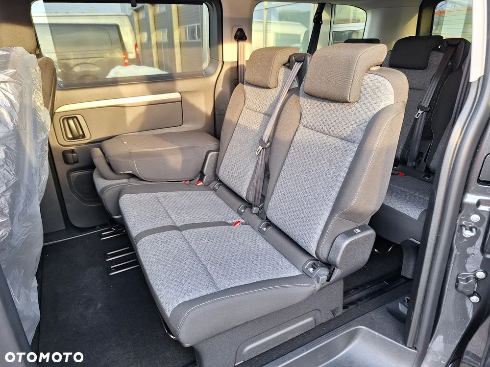 Peugeot Traveller - 25
