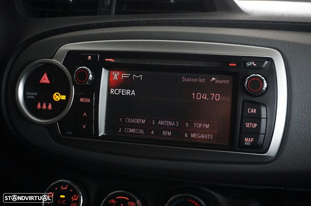 Toyota Yaris 1.0 VVT-i Comfort+P.Style - 12