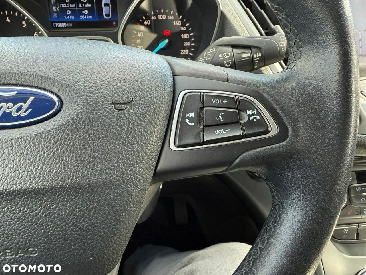 Ford Kuga - 23