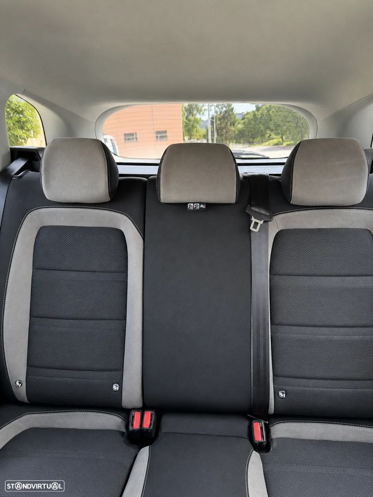 Fiat Tipo Station Wagon 1.3 M-Jet Lounge - 21