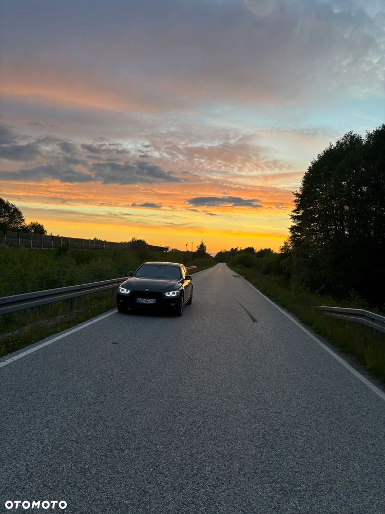 BMW Seria 3 318d - 1