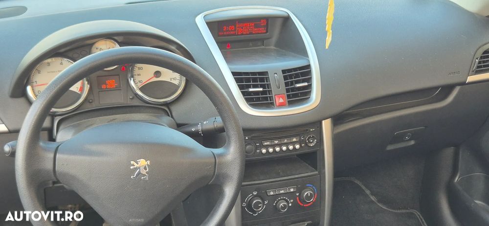 Peugeot 207 - 2