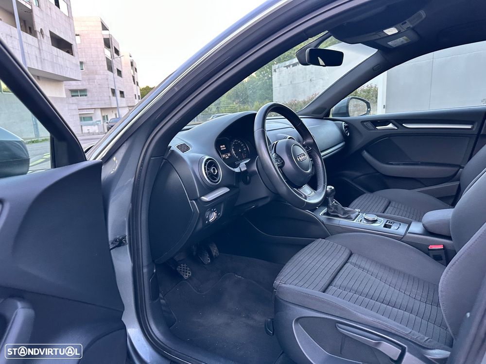 Audi A3 Sportback 1.6 TDI S-line - 23