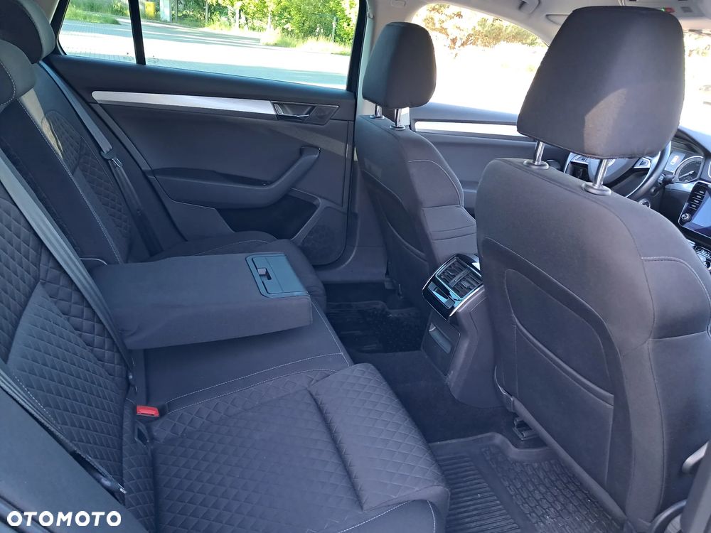 Skoda Superb 2.0 TSI Ambition DSG - 15