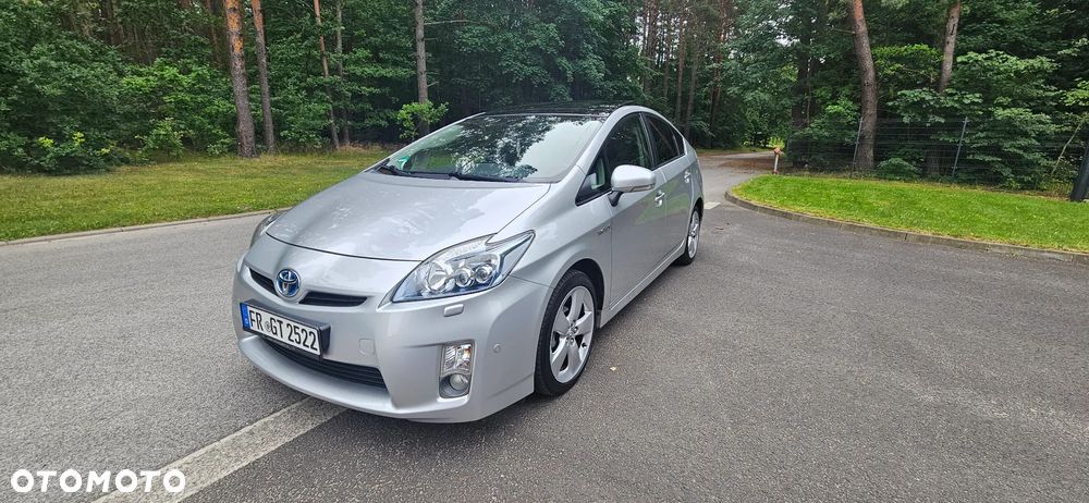 Toyota Prius (Hybrid) Executive - 27