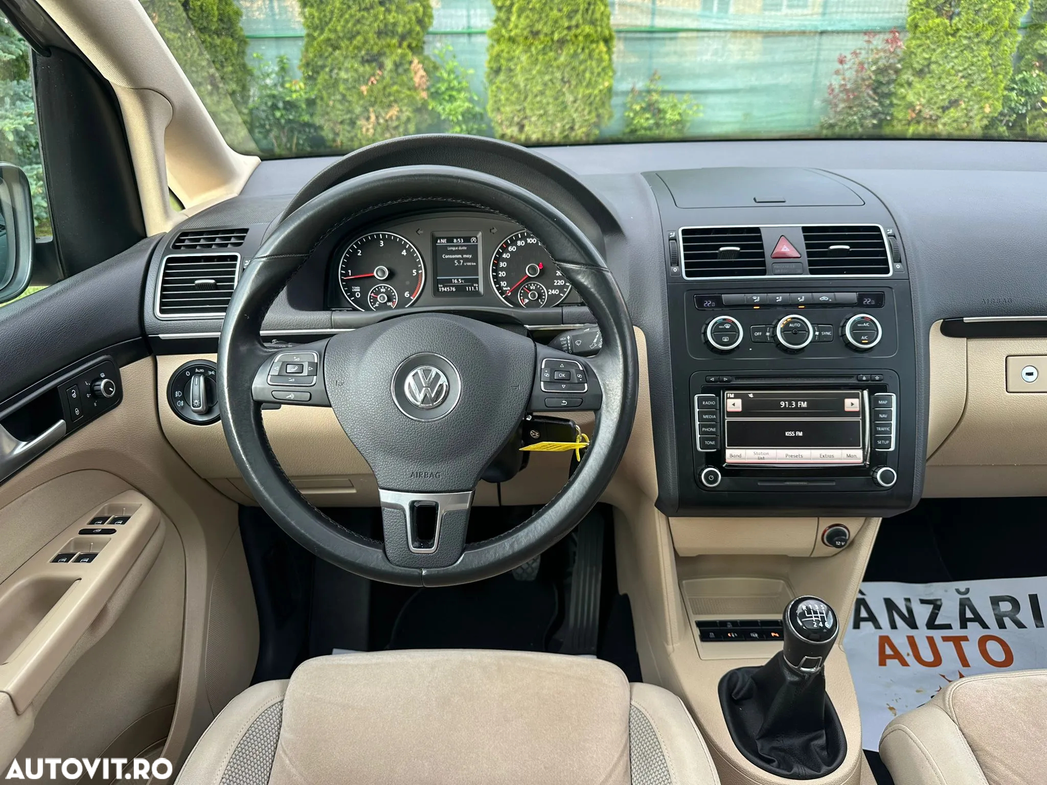 Volkswagen Touran 2.0 TDI DPF BlueMotion Technology Highline - 11