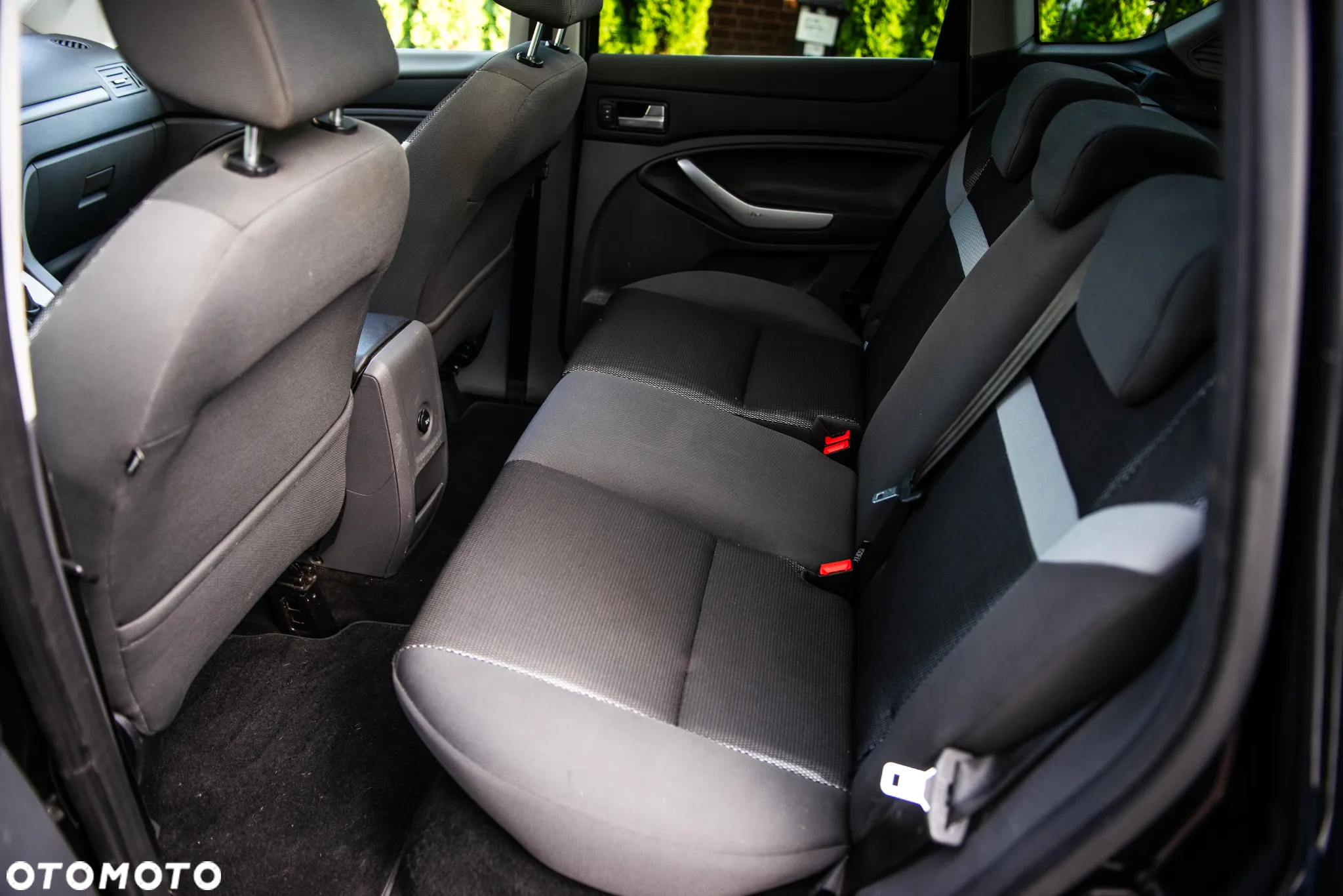 Ford Kuga 2.0 TDCi 4x4 Individual - 23