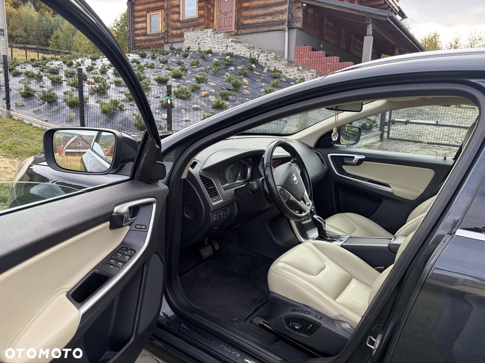 Volvo XC 60 - 8