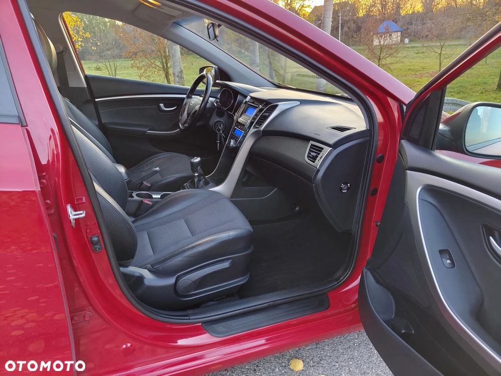 Hyundai i30 1.4 Intro Edition - 7