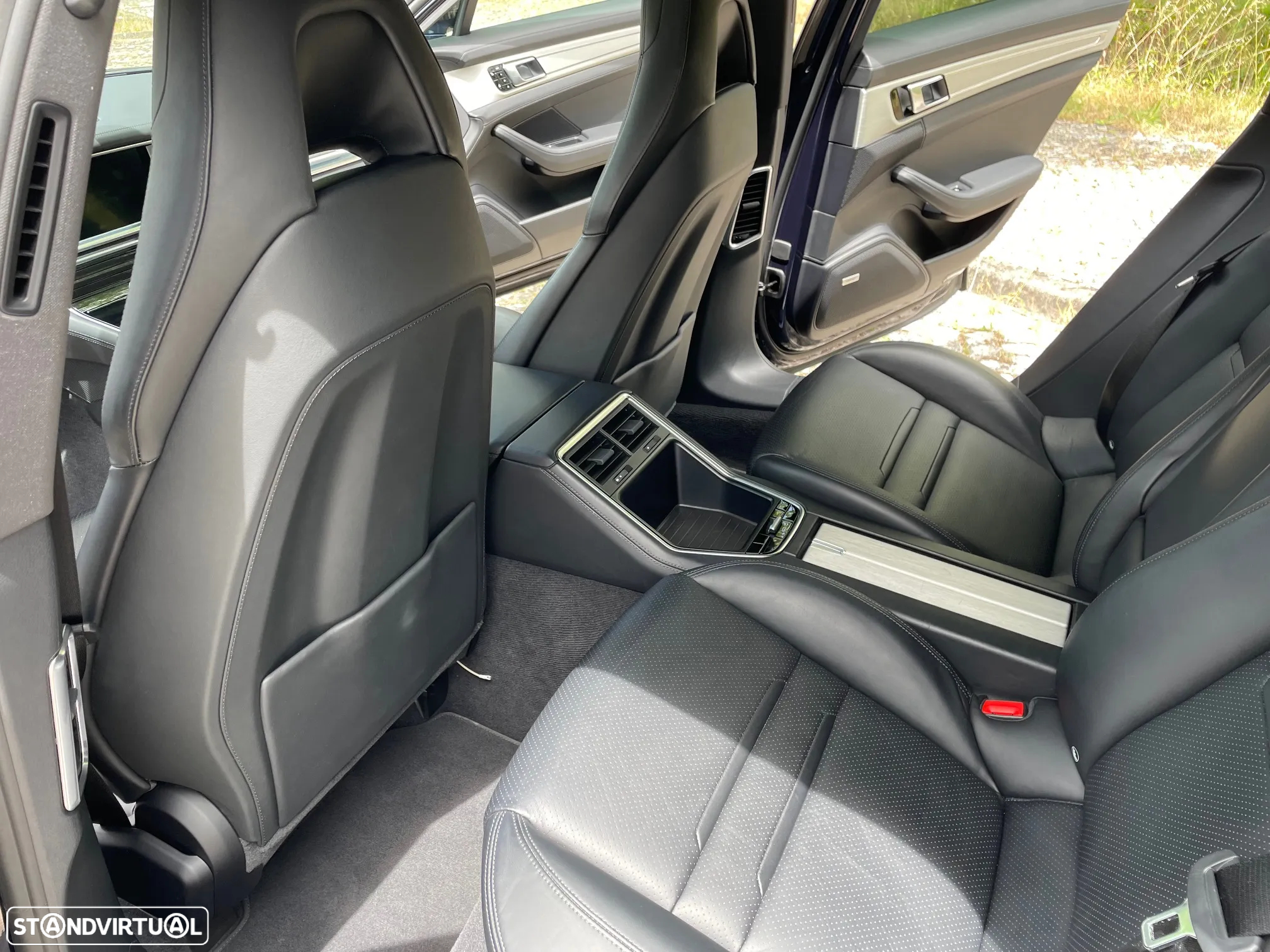 Porsche Panamera 4 E-Hybrid - 6