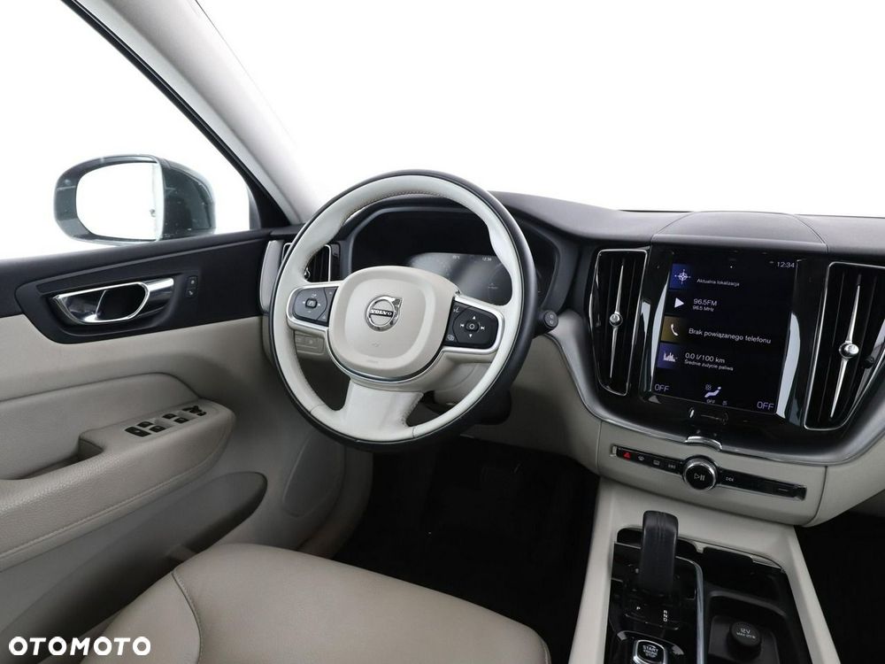 Volvo XC 60 T6 Plug-In Hybrid AWD Inscription Expression - 17