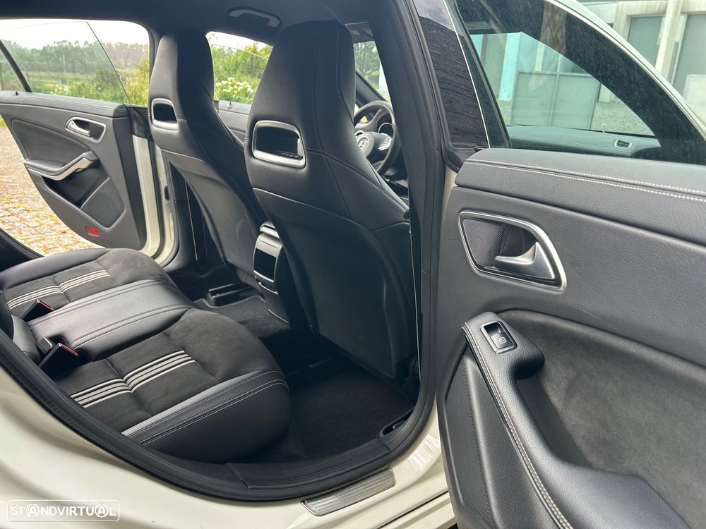 Mercedes-Benz CLA 180 d AMG Line - 16