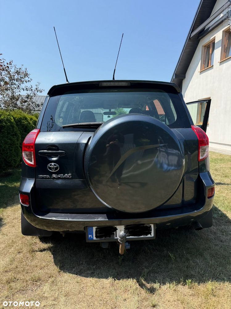 Toyota RAV4 2.2 D-4D X - 2