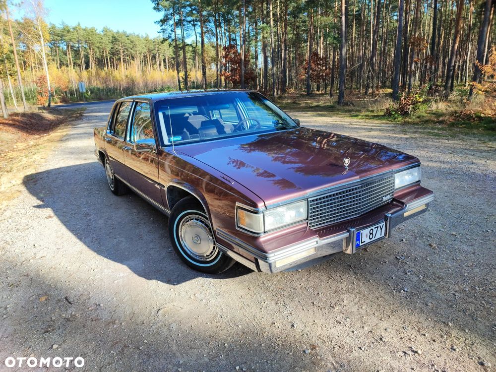 Cadillac Deville - 1