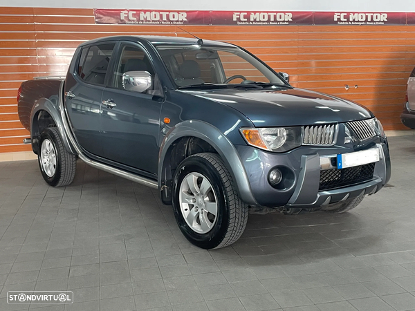 Mitsubishi L200 Pick Up 4x4 Auto Intense Cabine Dupla