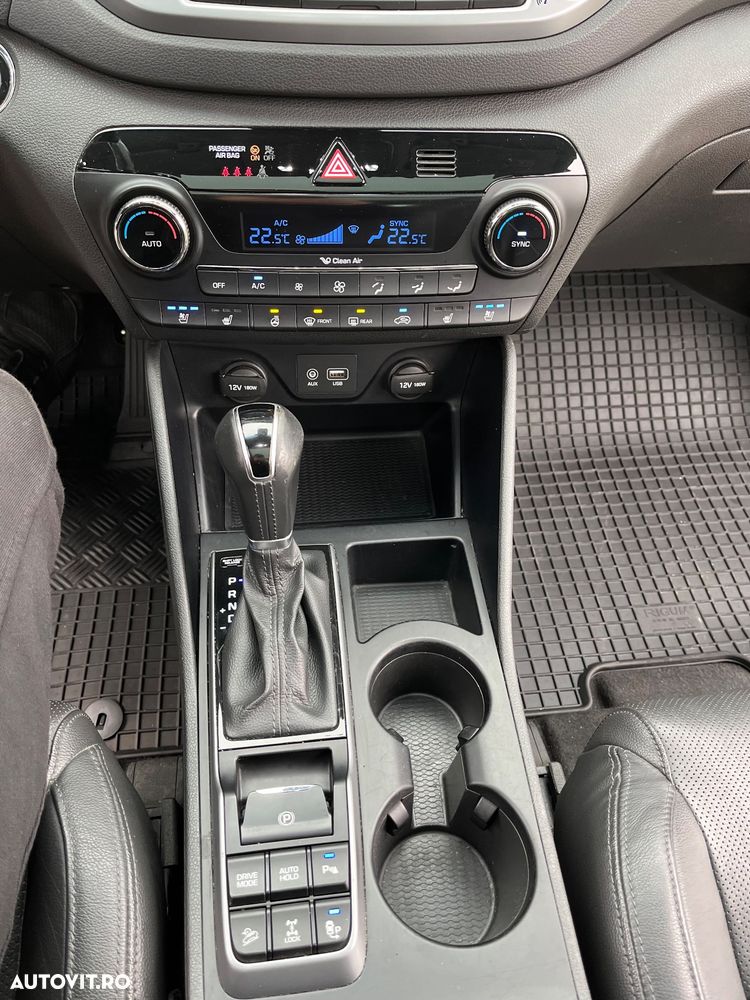 Hyundai Tucson 2.0 CRDI 4WD Automatik Premium - 8