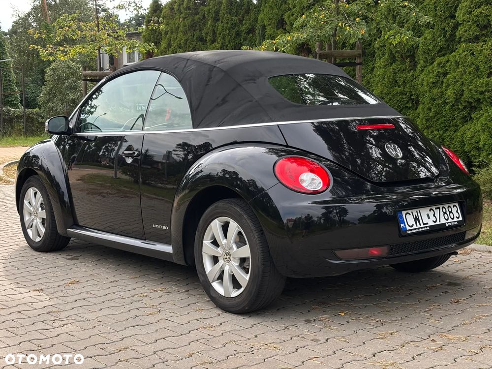 Volkswagen New Beetle 2008 photo 3
