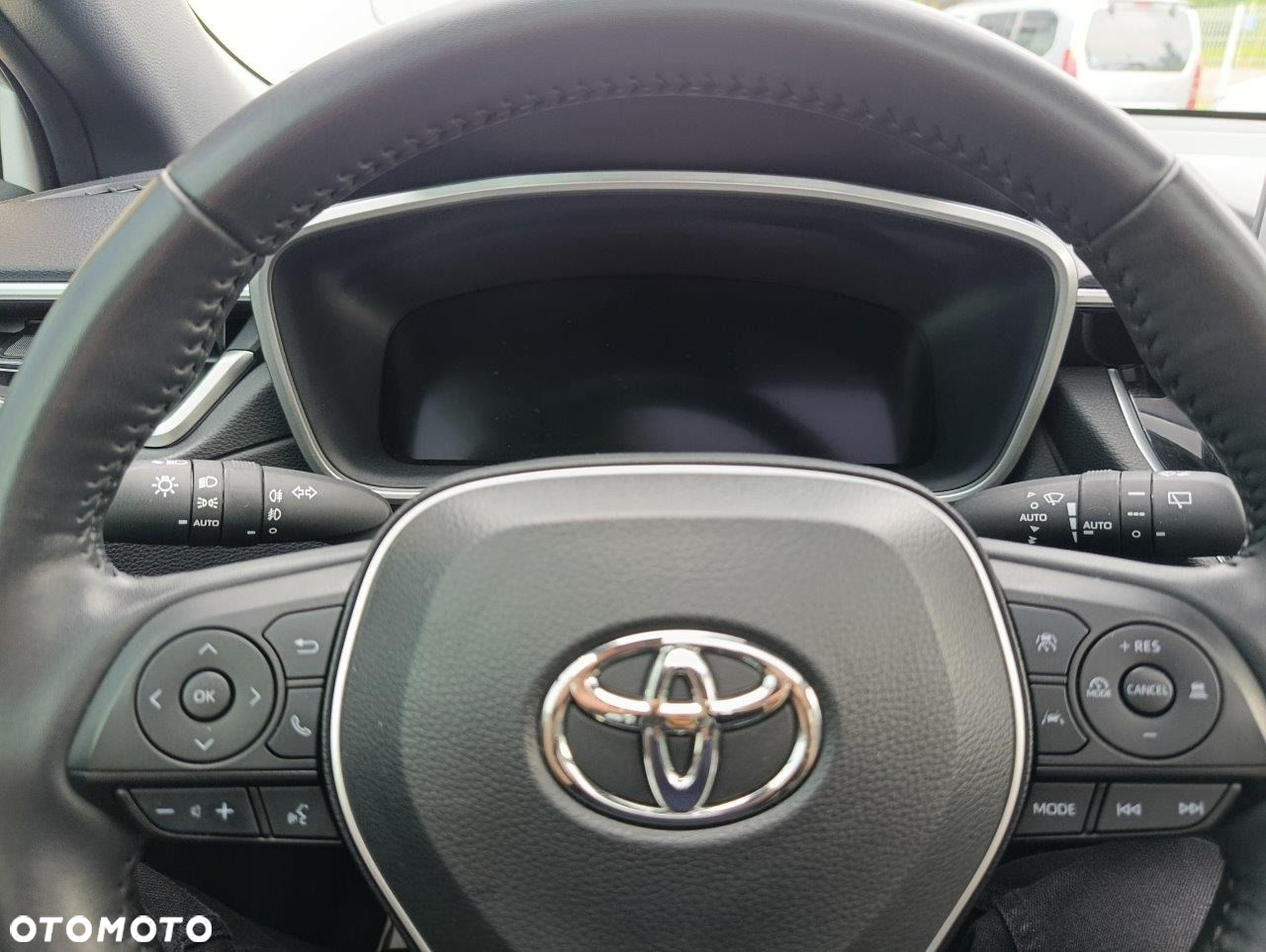 Toyota Corolla Cross - 12