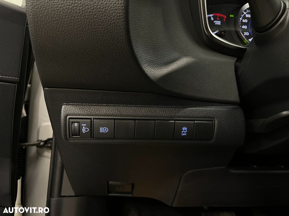 Toyota Corolla 1.8 Hybrid Business Edition - 23