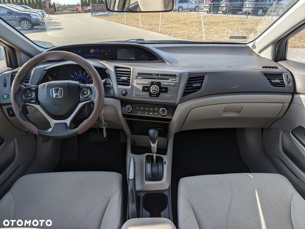 Honda Civic 1.8 Executive i-SHIFT - 25