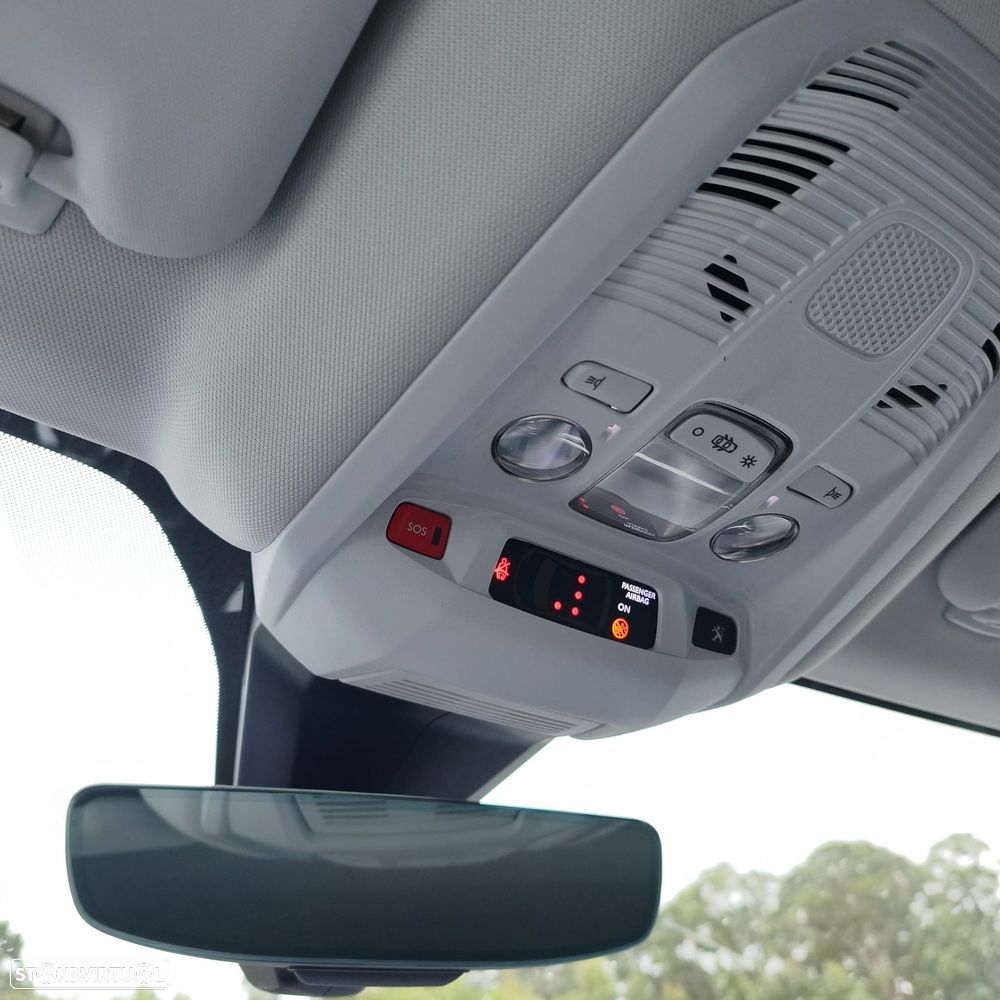 Peugeot 3008 1.6 Hybrid Allure Pack e-EAT8 - 23