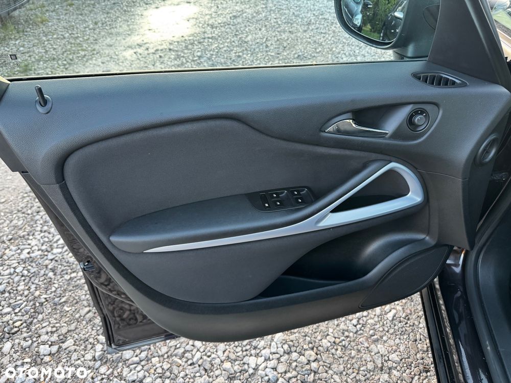 Opel Zafira ver-1-4-t-elite - 29