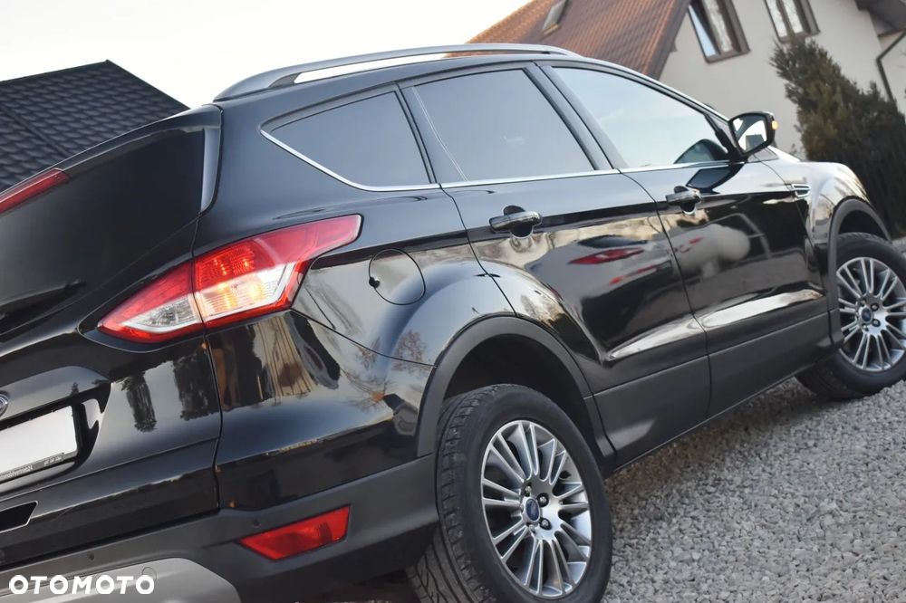 Ford Kuga 2.0 TDCi 2x4 Titanium - 40