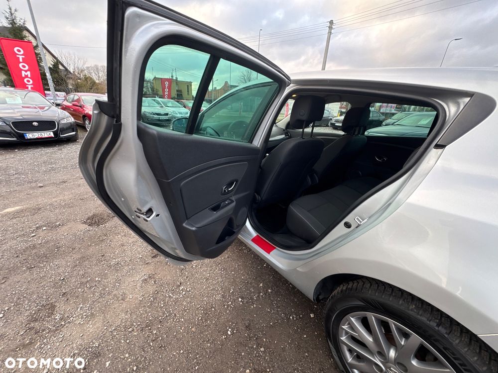 Renault Megane ENERGY dCi 110 GT LINE - 25