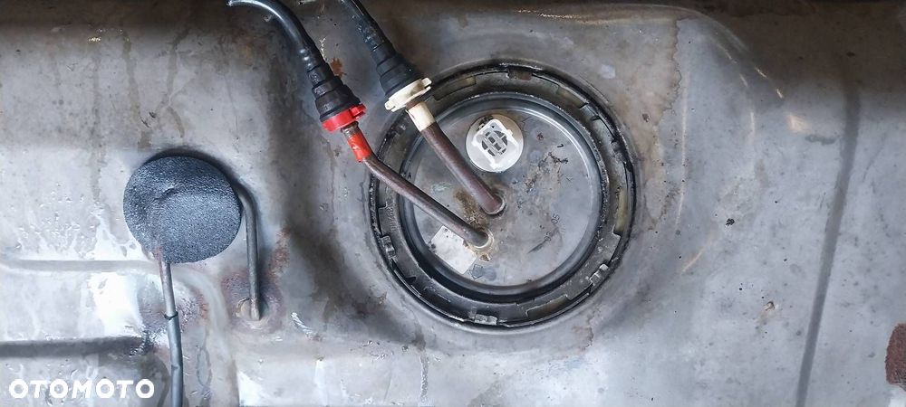 BAK ZBIORNIK PALIWA + POMPKA METALOWY FORD ORION MK3 1.6 16V - 2