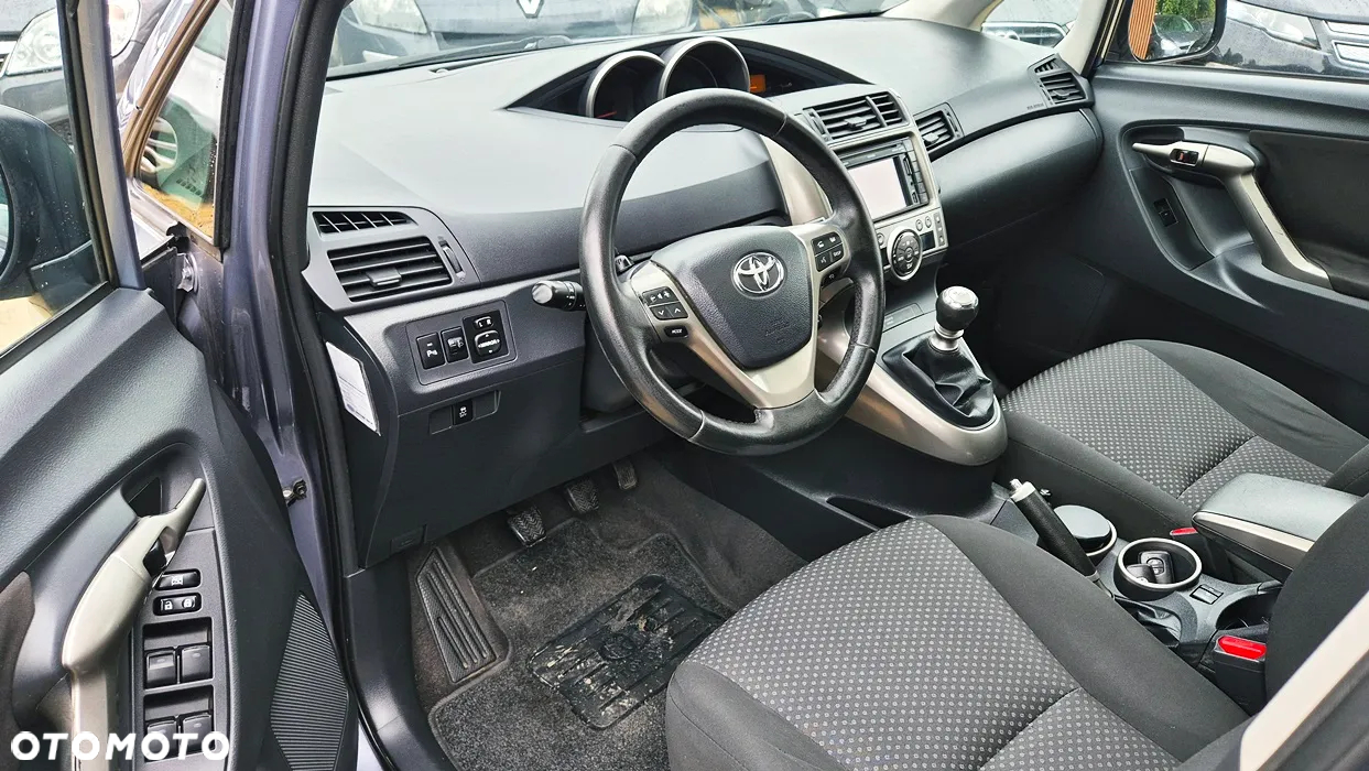 Toyota Verso 1.8 Premium EU5 7os - 27