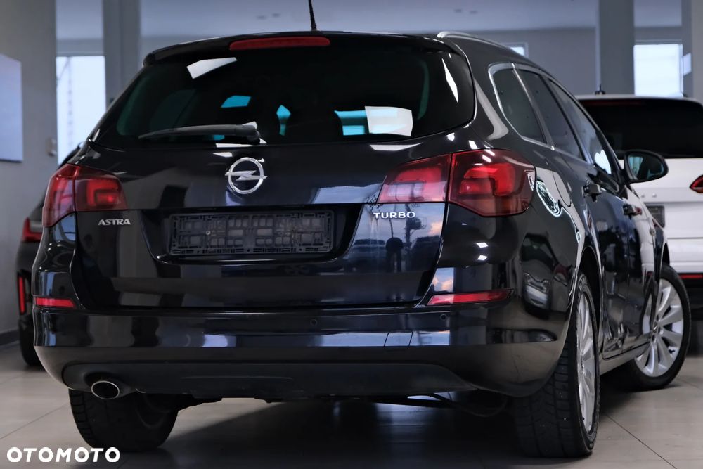 Opel Astra 1.4 T Executive S&S - 8