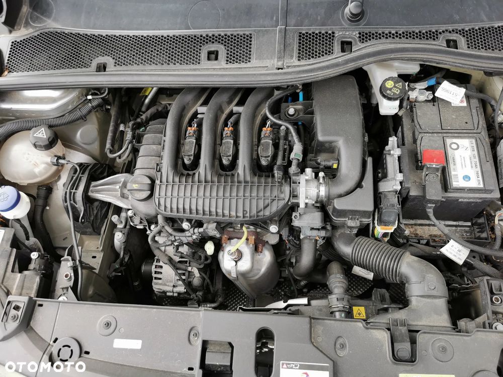 Peugeot 208 - 9