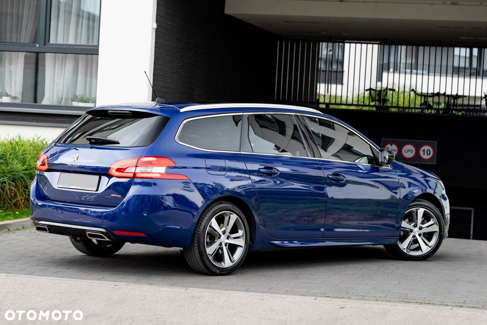 Peugeot 308 1.2 PureTech GT S&S EAT8 - 4