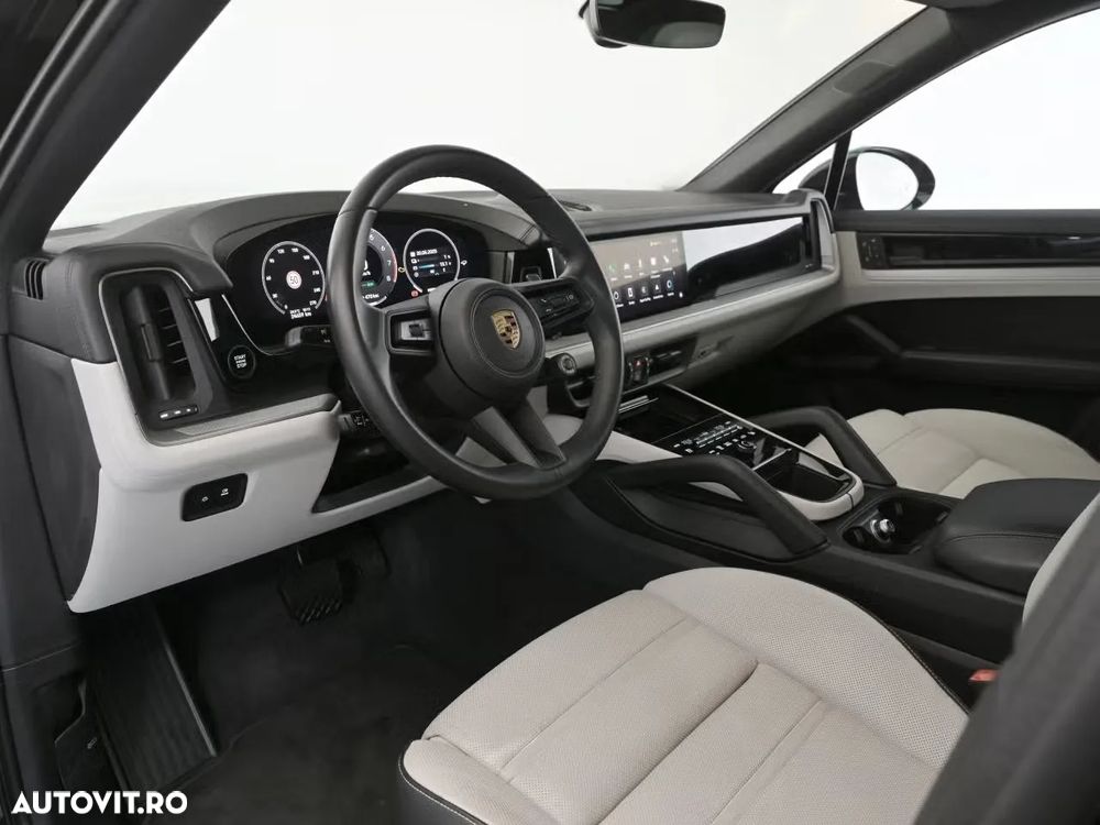 Porsche Cayenne Coupe E-Hybrid - 15