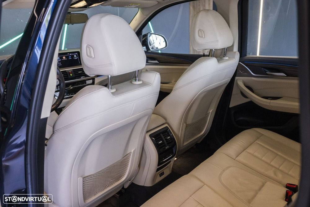 BMW iX3 Inspiring - 18