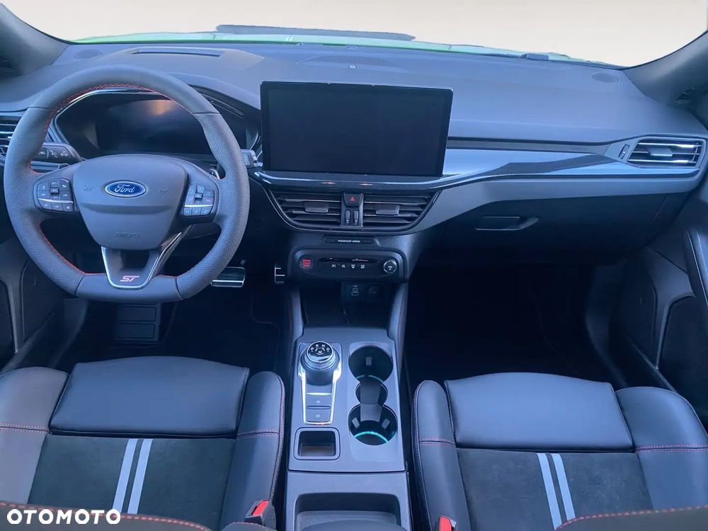 Ford Focus 2.3 EcoBoost ST X - 8