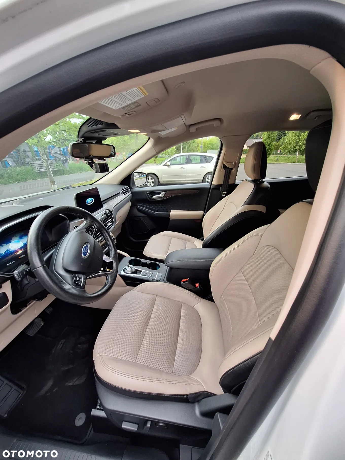Ford Escape 2.0 EcoBoost AWD Titanium - 5