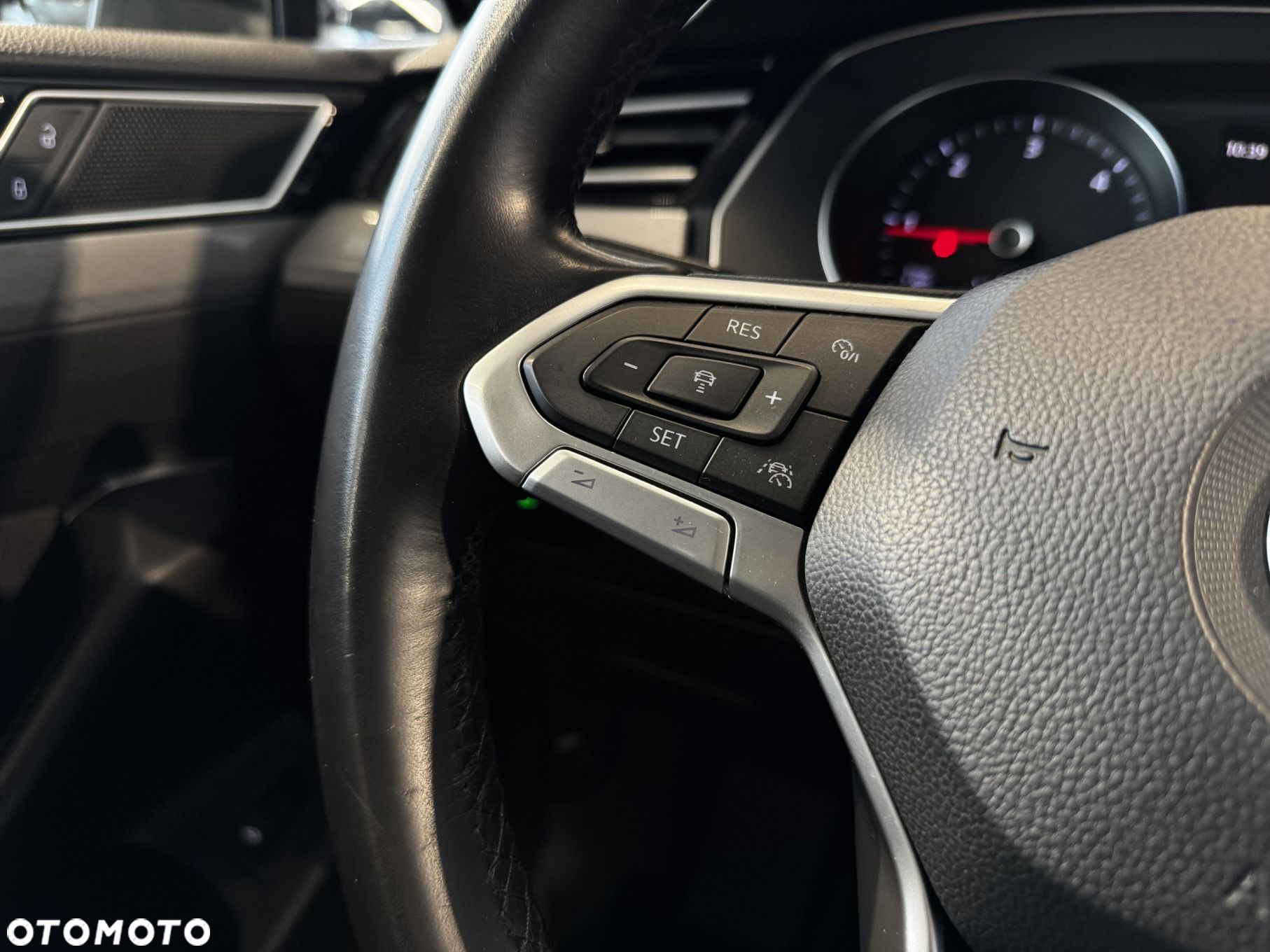Volkswagen Passat - 18