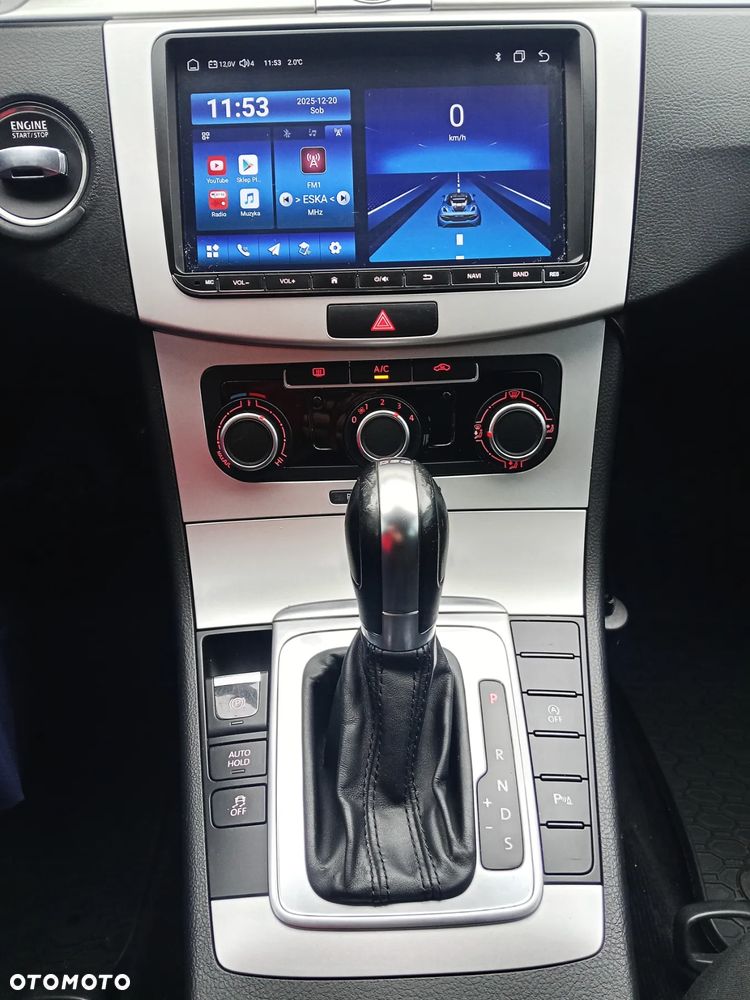 Volkswagen Passat 2.0 TDI Highline DSG - 14