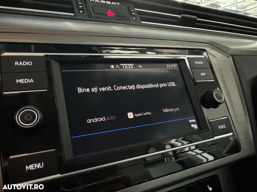 Volkswagen Passat 2.0 TDI DSG Advance - 25
